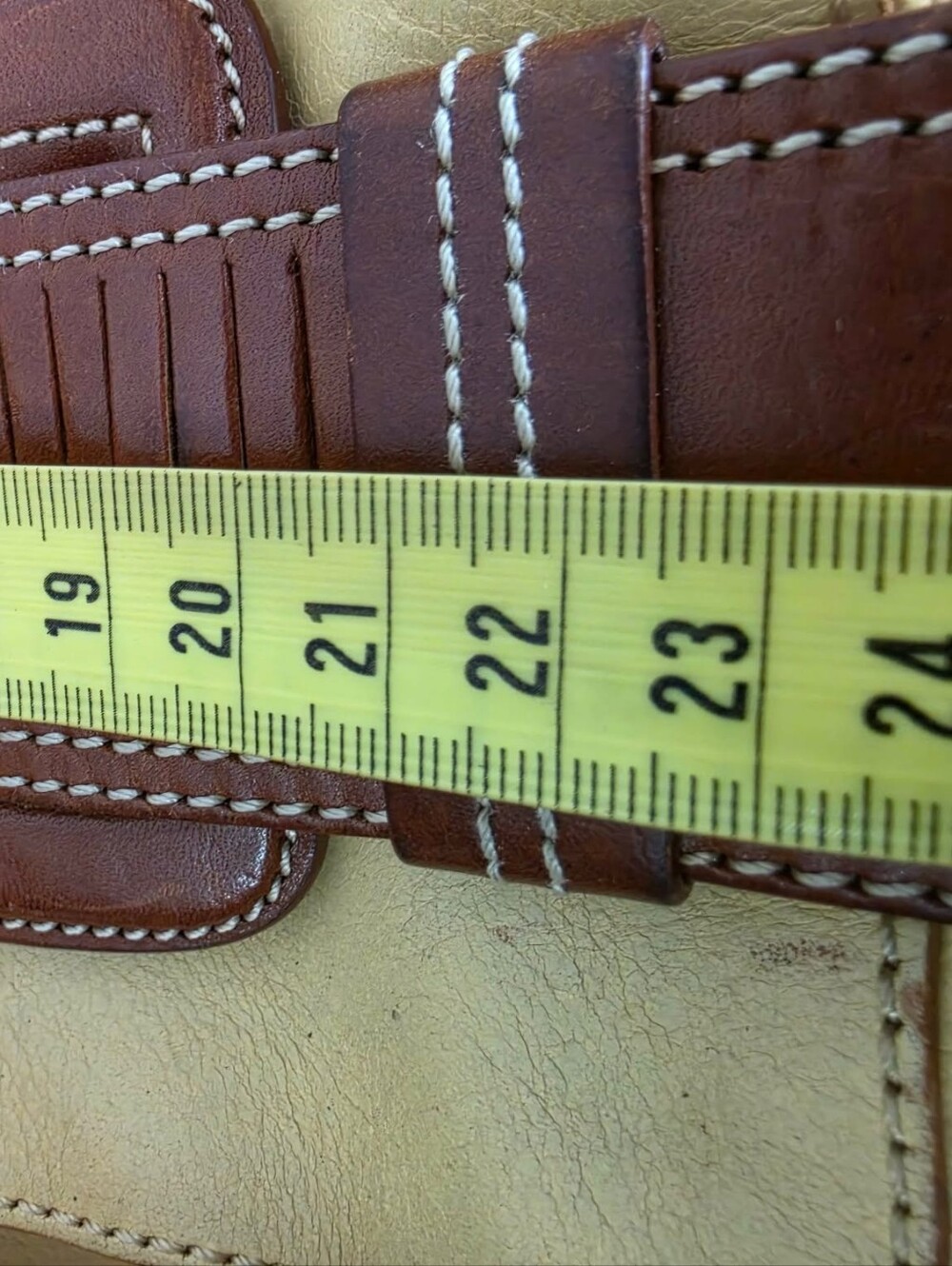 Vintage Michael Kors Beige and Brown Leather Shoulder Bag - Picture 15 of 16